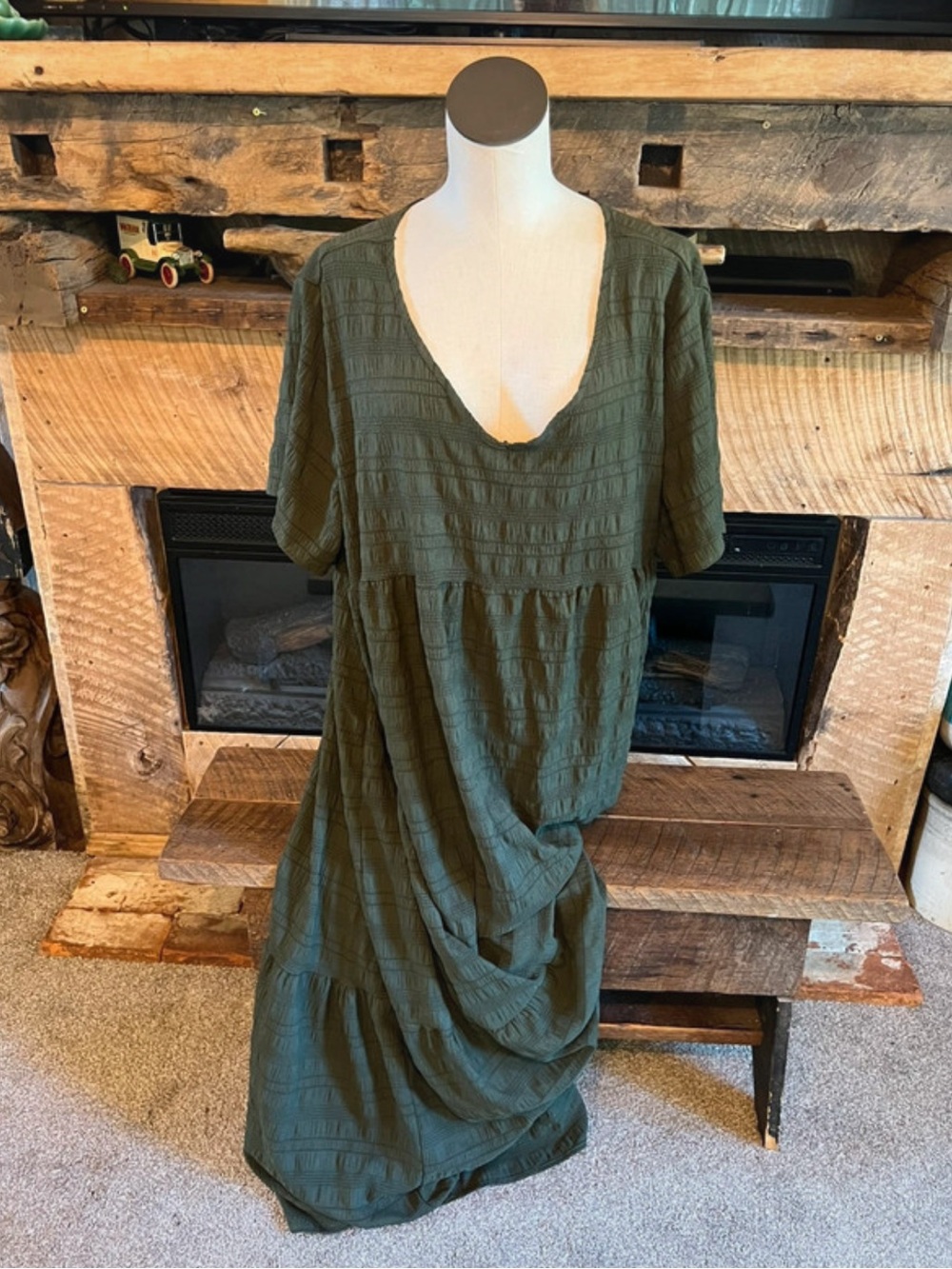 SHEIN Olive Green Textured V-Neck Tunic Dress